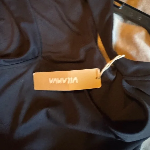 Chic Black Women's Jumpsuit - Picture 9 of 10